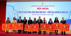 Công đoàn Công ty được Tổng LĐLĐ Việt Nam tặng Cờ thi đua xuất sắc năm 2022
